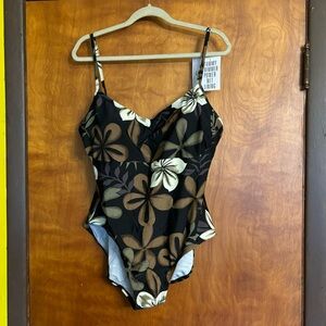 Swimsuit Crossing Pointe One-Piece Women's Size 22 BNWT Tummy Control